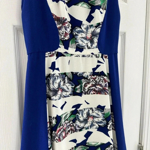 French Connection Blue Floral Dress - Picture 2 of 4